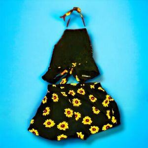 Sunny Summer Two-Piece (shorts/halter) (size: sm)